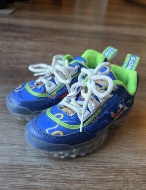 Sonic the Hedgehog Light Up Shoes Sneakers Toddler size 6/7